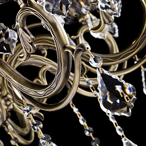 Люстра подвесная Maytoni Bronze ARM245-08-R